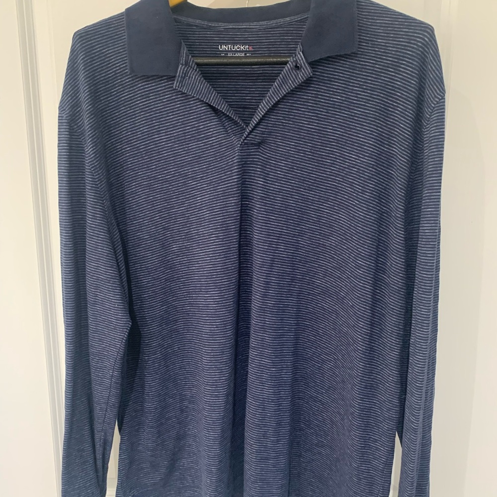 UNTUCKit Men's Blue Striped Shirt A3